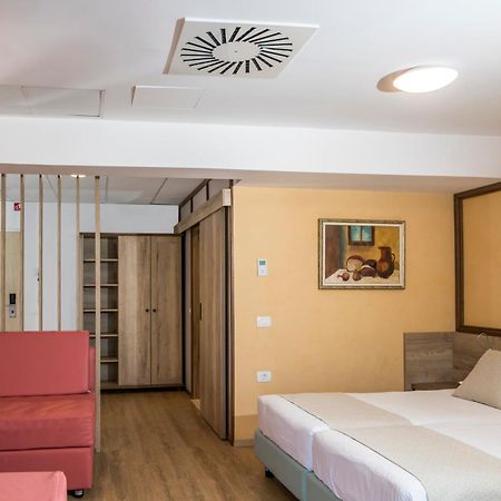 Hotel Delfin Izola Exterior foto