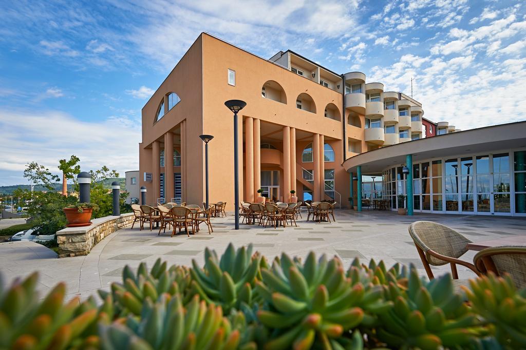 Hotel Delfin Izola Exterior foto
